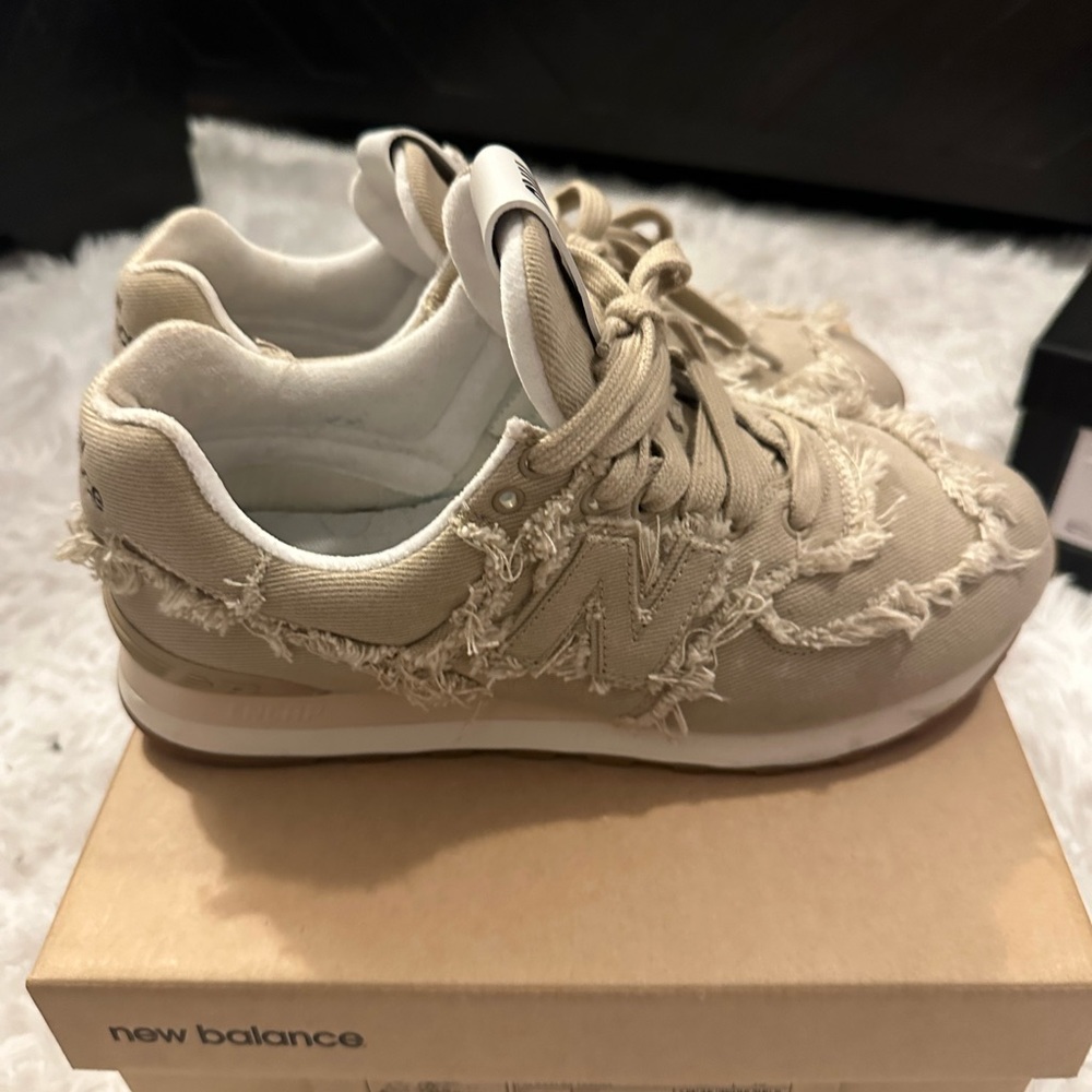 New balance x Miu Miu